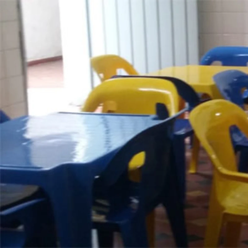 locação de mesa e cadeira